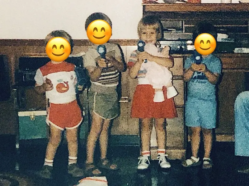 Sarah as a young child with her brother and cousins